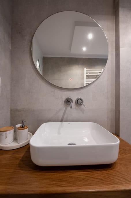 Nima'S House, Traditional Flat With Lake View Aitoliko Buitenkant foto