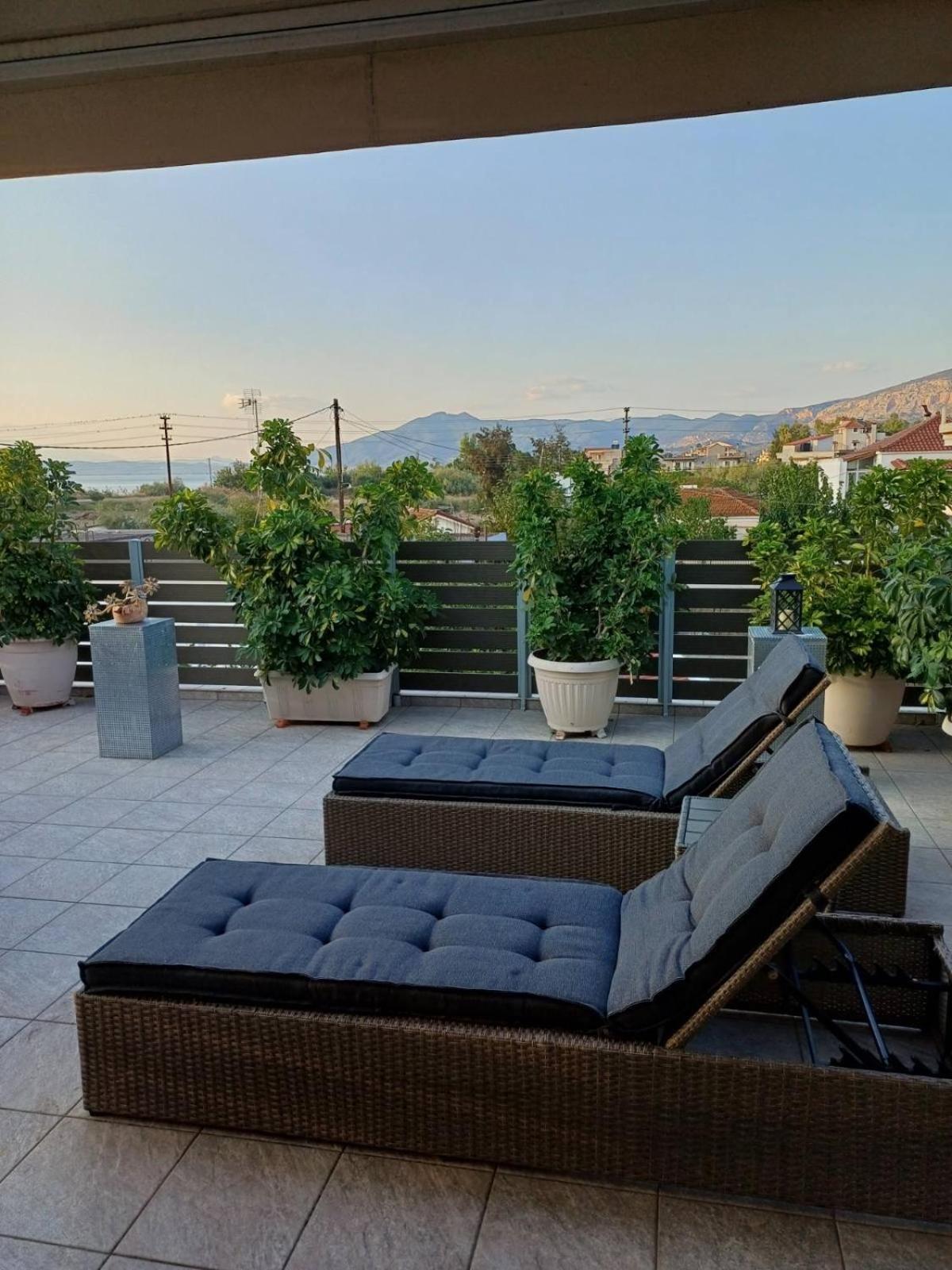 Nima'S House, Traditional Flat With Lake View Aitoliko Buitenkant foto